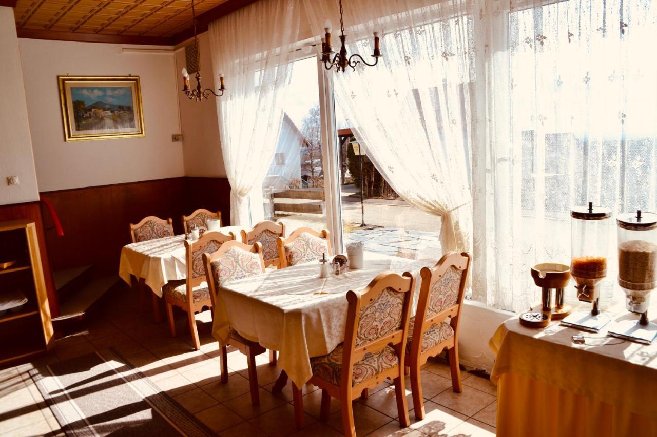 Hotel Charlott Eisenbach  Bagian luar foto